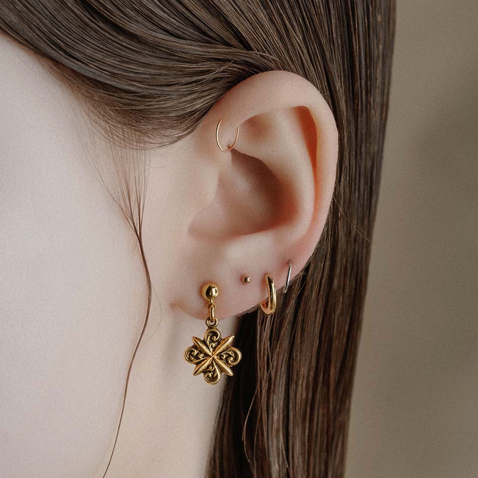 CLEMENTINE. Floral Twirl Earrings - Gold