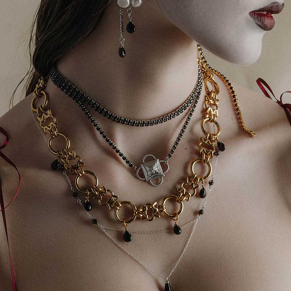 CELIA. Black Agate Droplet Chain Collar - Gold - Image 3