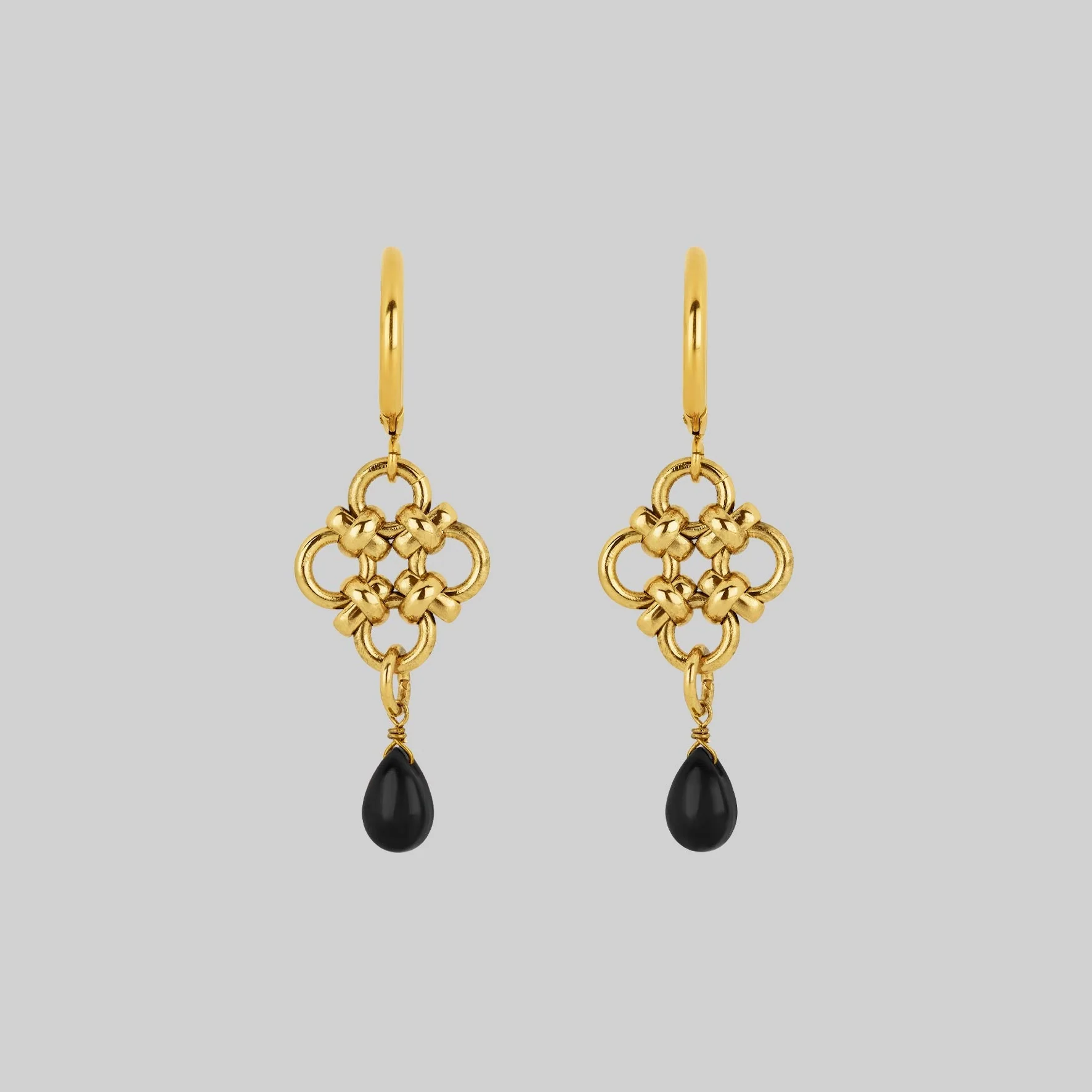 RUBIOUS. Chainmail & Black Agate Hoop Earrings - Gold - Image 2