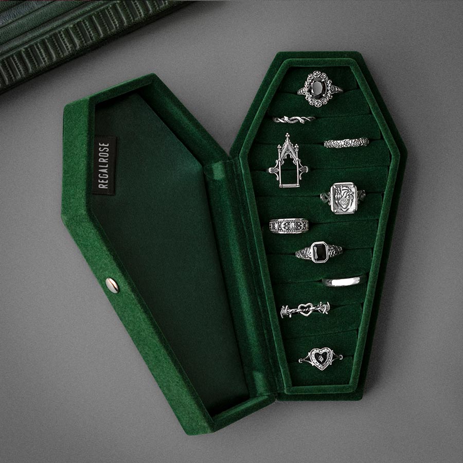 The Moss Green Velvet Coffin Ring Case - Image 2